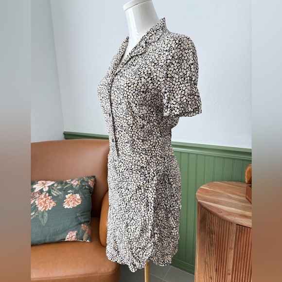 Stockholm Atelier &Other Stories floral mini dress size US 2 EUC - Picture 5 of 8